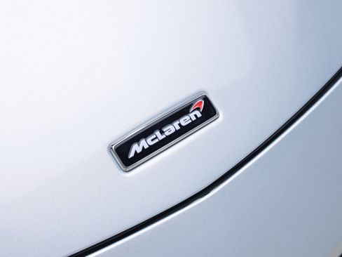 Used 2017 McLaren 570S RWD image 18