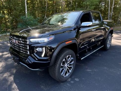 New 2026 GMC Canyon Denali image 4