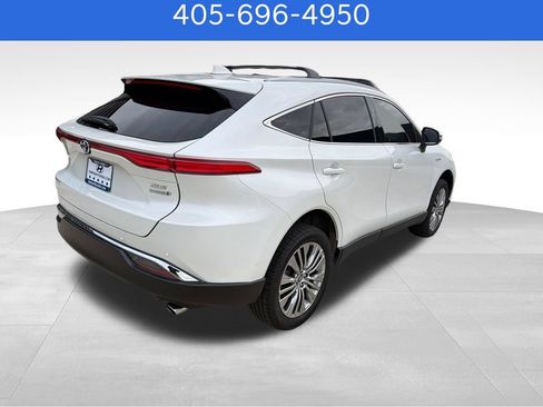 Used 2021 Toyota Venza XLE w/ Softex Package AWD/4WD image 5