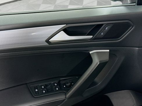 Used 2024 Volkswagen Tiguan S image 15