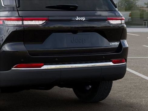 New 2026 Jeep Grand Cherokee Laredo RWD image 13