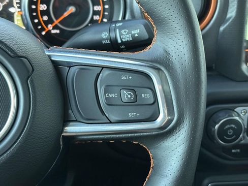 Used 2023 Jeep Gladiator Mojave w/ Cold Weather Group image 25