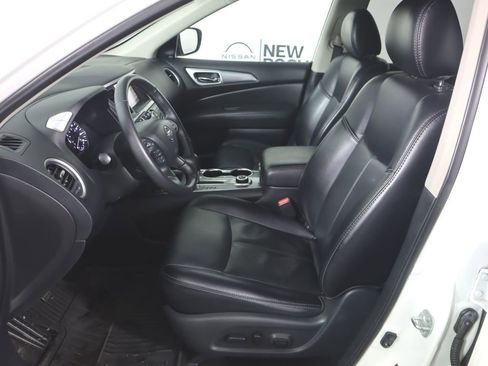 Used 2019 Nissan Pathfinder SL image 19