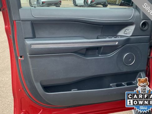 Used 2022 Ford Expedition XLT image 17