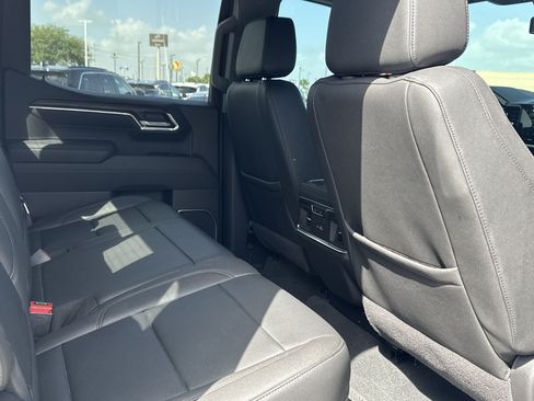 Used 2025 GMC Sierra 1500 SLT AWD/4WD image 10