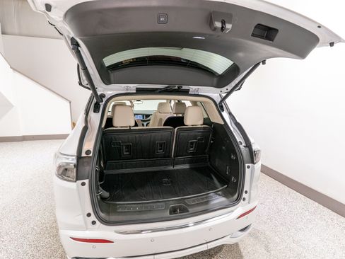 Used 2023 Buick Enclave Avenir w/ Avenir Technology Package FWD image 38