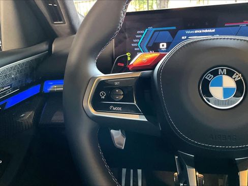 Used 2025 BMW M5 Touring image 23