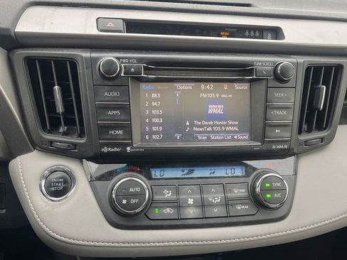 Used 2018 Toyota RAV4 XLE image 30