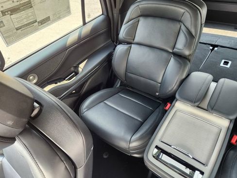 New 2027 Lincoln Navigator Reserve w/ Jet Appearance Package AWD/4WD image 13