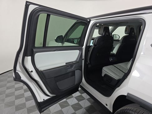 Used 2025 Rivian R1S Adventure AWD/4WD image 17