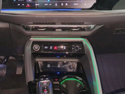 Certified 2025 Audi Q5 Premium w/ Convenience Package AWD/4WD image 15