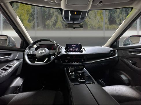 Used 2024 Nissan Rogue SV image 21