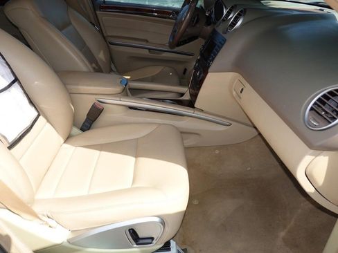 Used 2010 Mercedes-Benz ML 350 2WD image 23