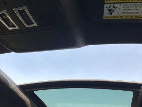 Used 2019 Jaguar F-PACE S image 13