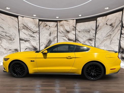 Used 2017 Ford Mustang GT Premium w/ GT Performance Package RWD image 5