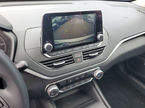 New 2025 Nissan Altima 2.5 S image 14