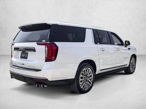 Used 2024 GMC Yukon XL Denali Ultimate AWD/4WD image 5