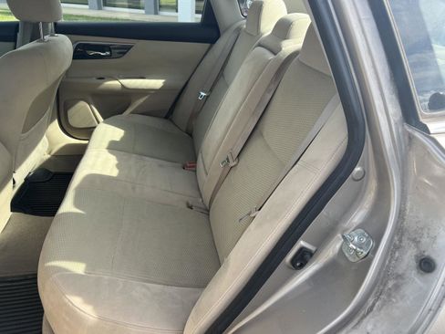 Used 2014 Nissan Altima 2.5 S w/ Sport Value Package image 7