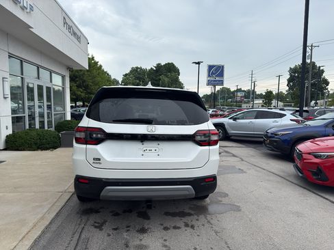 Used 2023 Honda Pilot EX-L image 4