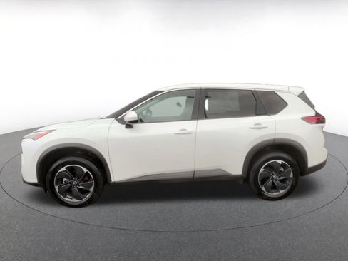 Used 2025 Nissan Rogue SV image 9