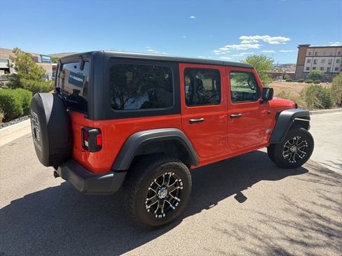 Used 2018 Jeep Wrangler Unlimited Sport S AWD/4WD image 5