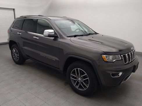 Used 2017 Jeep Grand Cherokee Limited AWD/4WD image 11