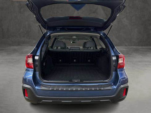 Used 2019 Subaru Outback 2.5i Limited AWD/4WD image 12
