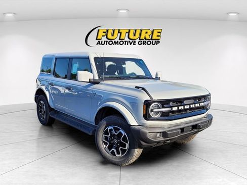 New 2026 Ford Bronco Outer Banks image 1