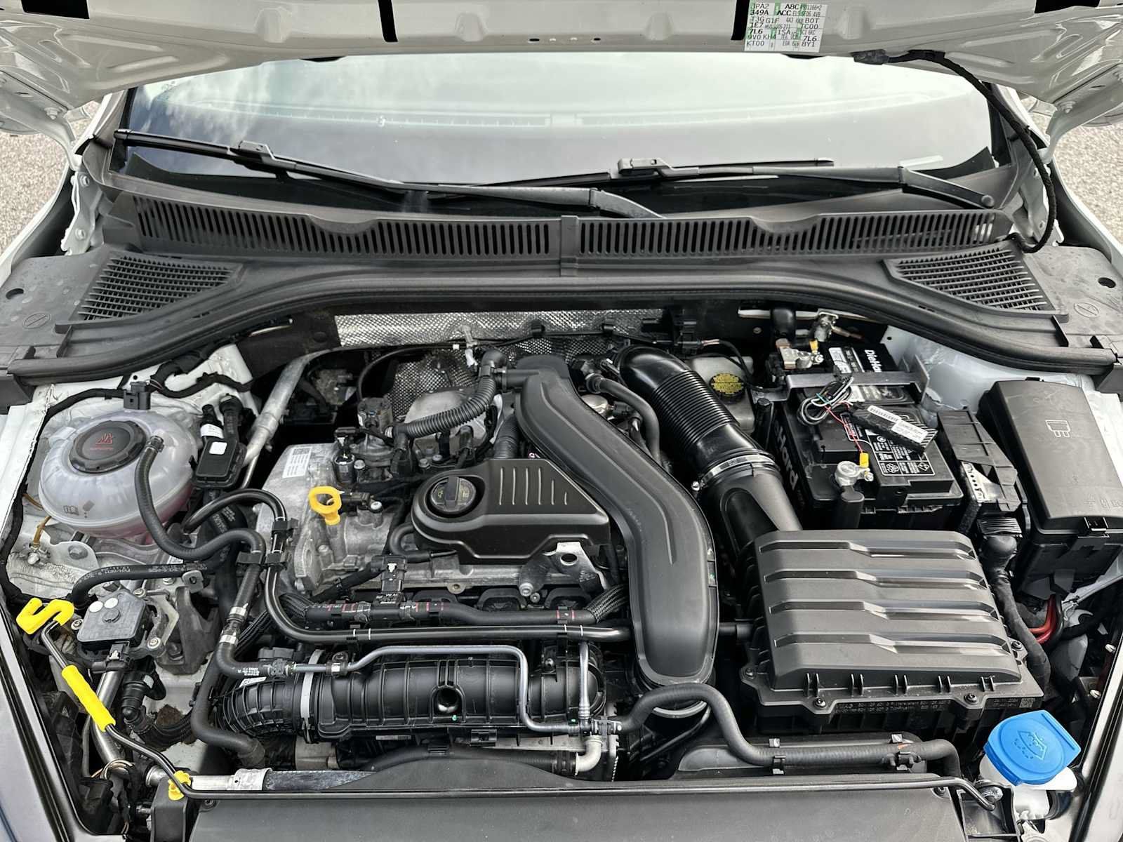 Used 2025 Volkswagen Jetta SE FWD image 13