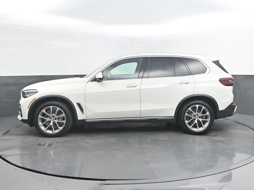 Used 2022 BMW X5 sDrive40i w/ Premium Package RWD image 2