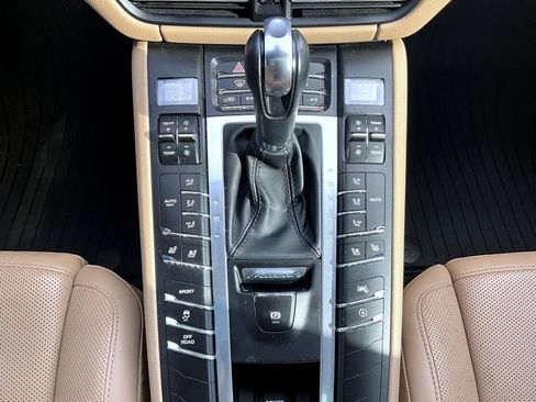Used 2019 Porsche Macan S AWD/4WD image 17