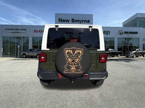 Used 2021 Jeep Wrangler Unlimited Islander image 5