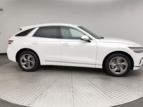 Used 2026 Genesis GV70 2.5T Advanced image 9