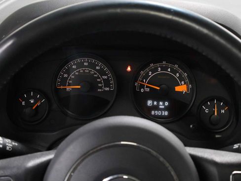 Used 2017 Jeep Patriot High Altitude AWD/4WD image 21