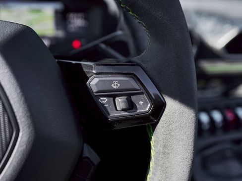 Used 2019 Lamborghini Huracan Performante image 45