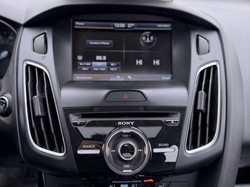 Used 2015 Ford Focus Titanium w/ Titanium Cold Weather Package image 16