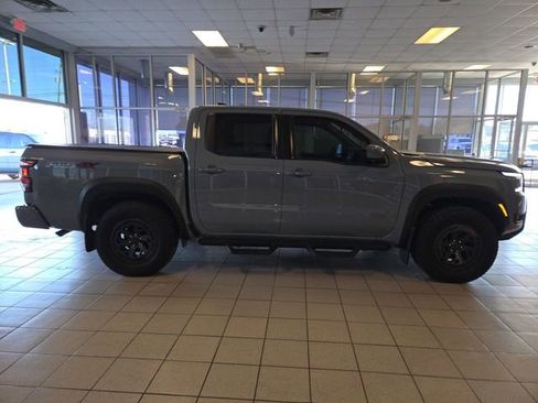 Used 2025 Nissan Frontier PRO-4X w/ Pro Convenience Package AWD/4WD image 9