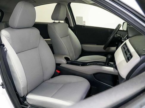 Used 2020 Honda HR-V LX image 19