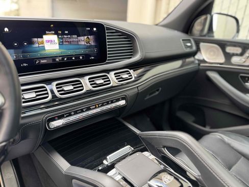 Used 2023 Mercedes-Benz Maybach GLS 600 4MATIC image 42