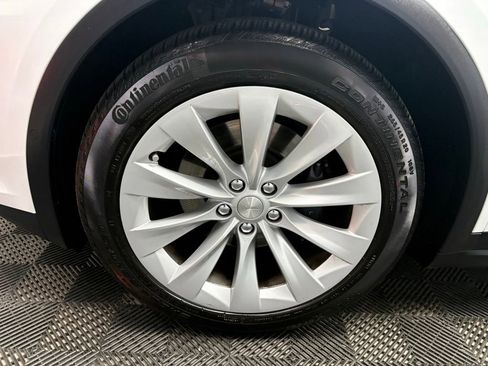 Used 2020 Tesla Model X Long Range AWD/4WD image 18