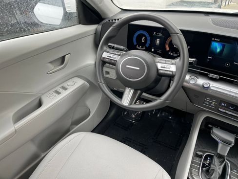 Used 2025 Hyundai Kona SEL image 34