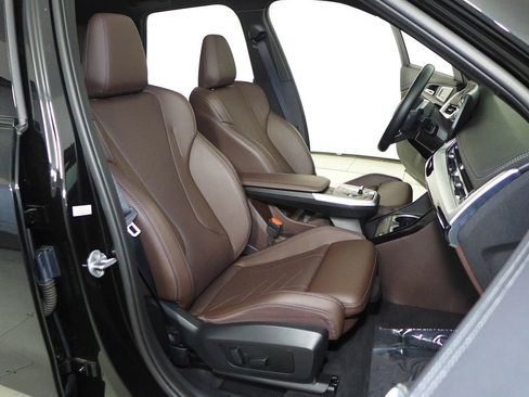 Used 2023 BMW X1 xDrive28i w/ Premium Package image 19