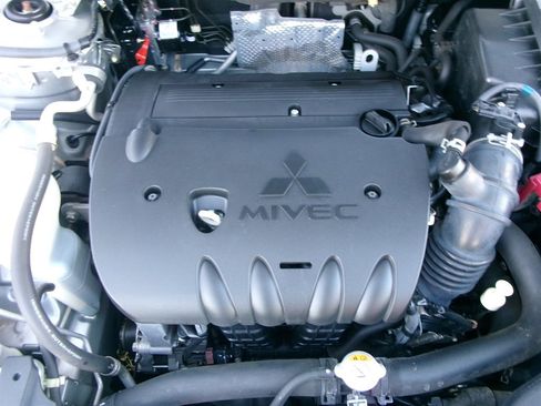 Used 2016 Mitsubishi Lancer ES image 43