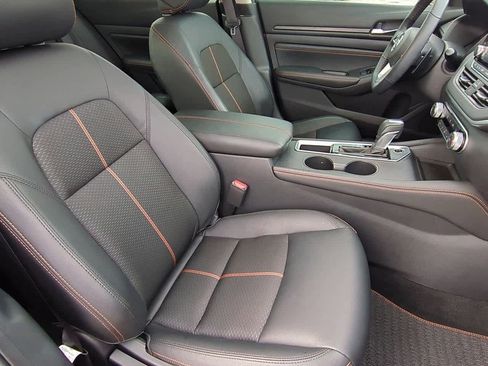 Used 2020 Nissan Altima 2.5 SR w/ Premium Package image 23