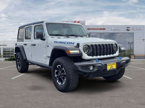 Used 2025 Jeep Wrangler Unlimited Rubicon 4xe w/ Safety Group AWD/4WD image 7