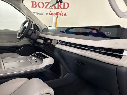 New 2025 Lincoln Navigator Reserve image 20