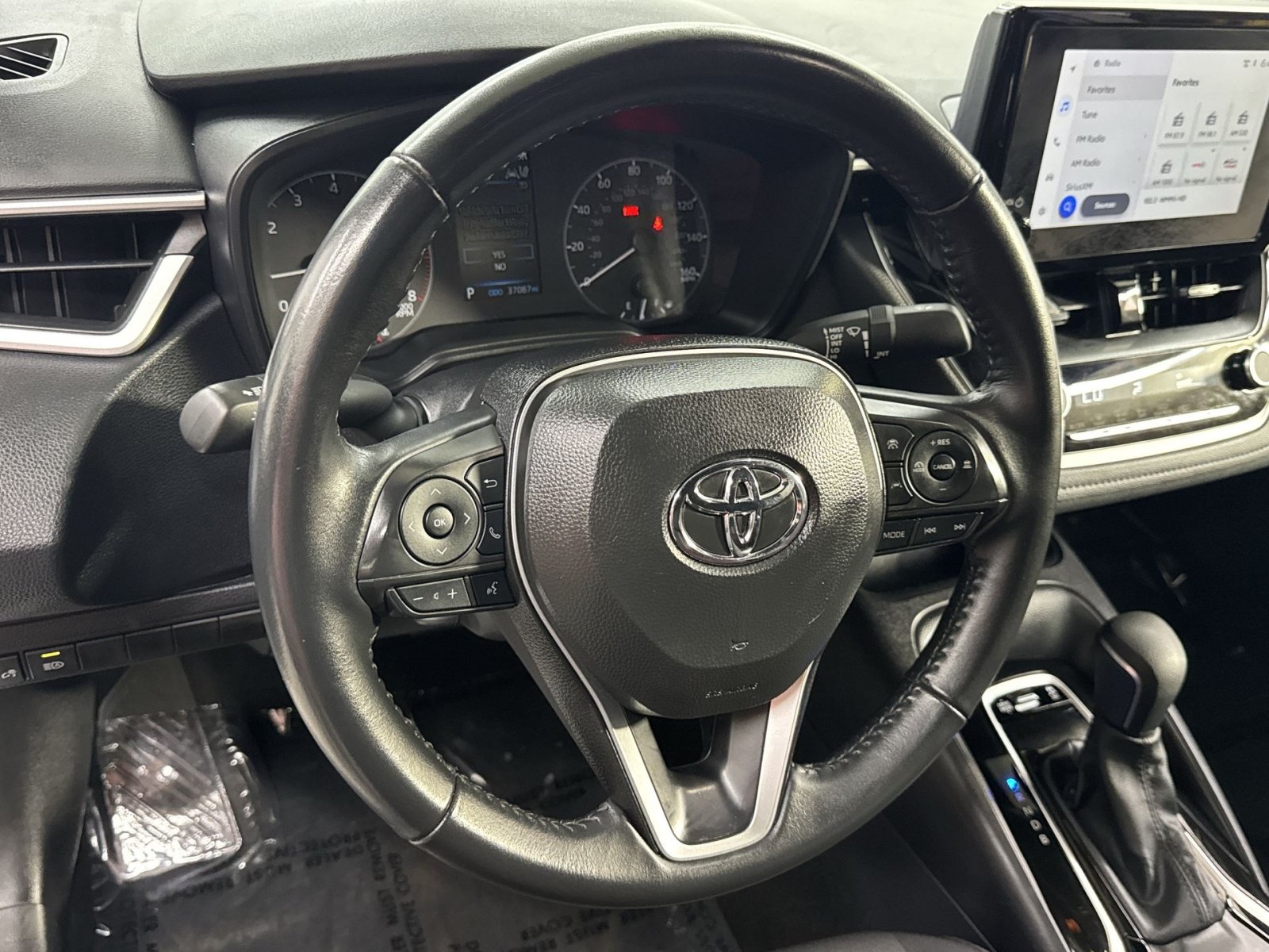 Used 2025 Toyota Corolla SE FWD image 28