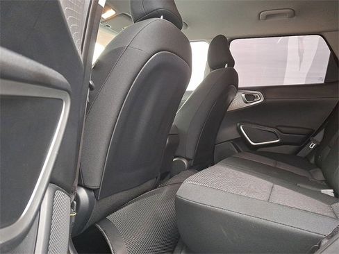 Used 2025 Kia Soul S image 11