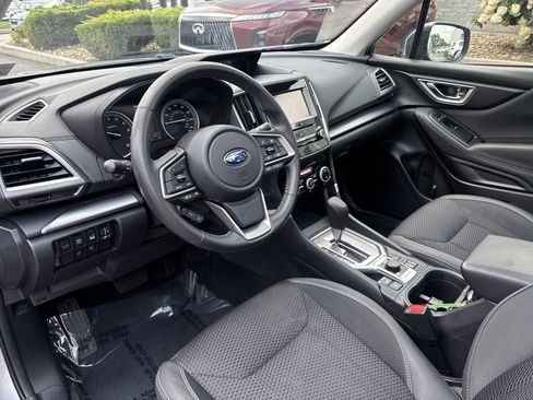 Used 2021 Subaru Forester Premium AWD/4WD image 4