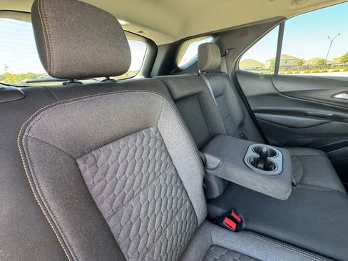 Used 2018 Chevrolet Equinox LT image 43